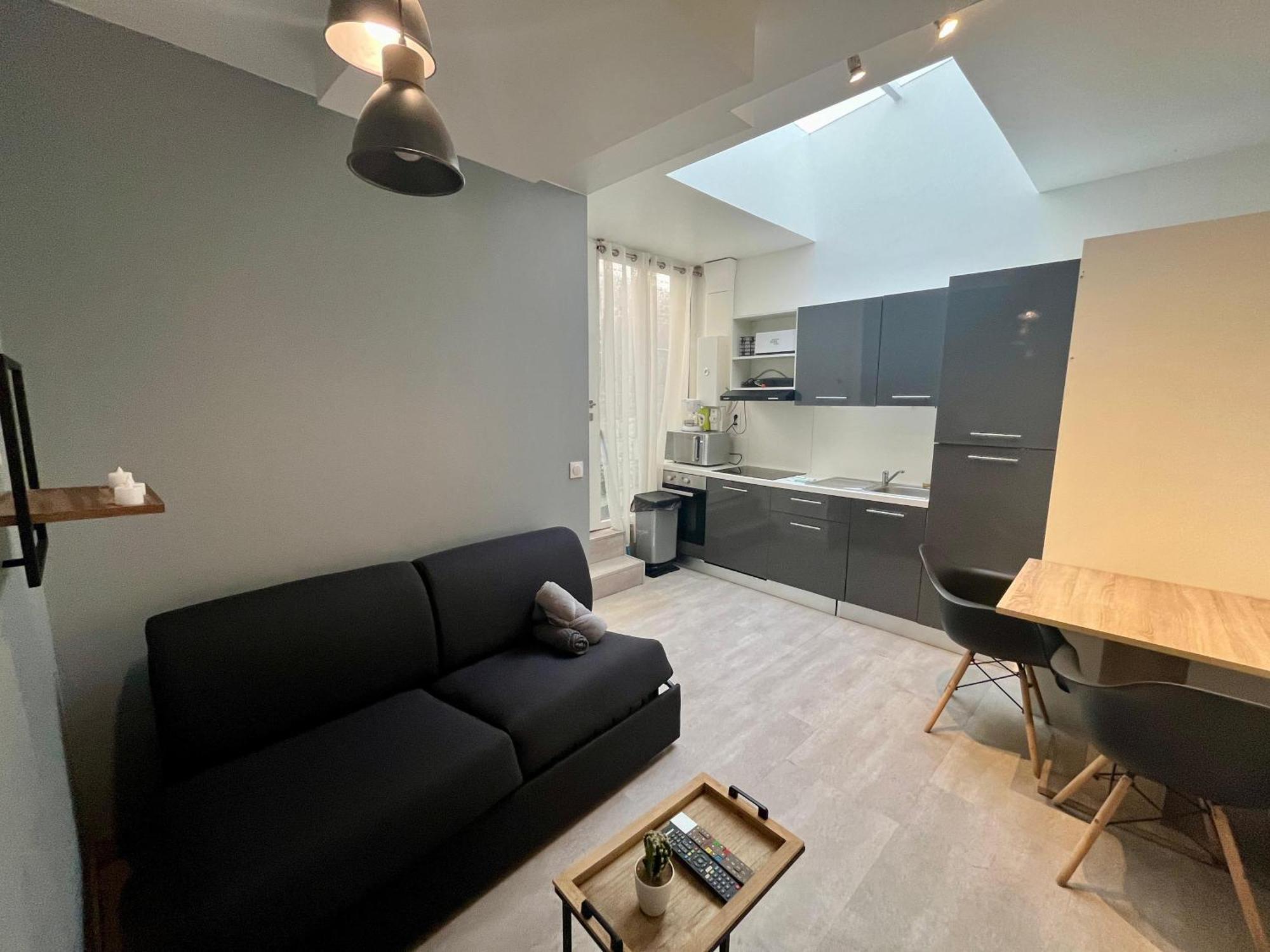 Escapade Romantique - Jacuzzi Et Parking Prive - 002 Apartment รูออง ภายนอก รูปภาพ